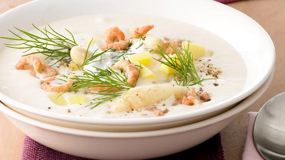 Spargel-Kartoffel-Suppe mit Nordseekrabben und Dill-Crème-fraîche ...