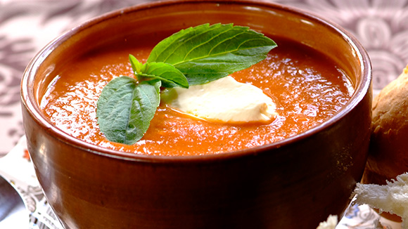 basil and tomato soup