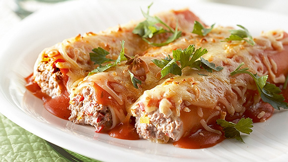 Cannelloni gevuld met gehakt, paprika en ricottakaas