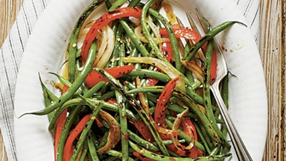 Caramelized spicy green beans